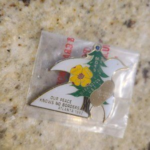 Vintage Lions Club Pin MD19 1982 BC Canada Washington Idaho Atlanta Dove Peace